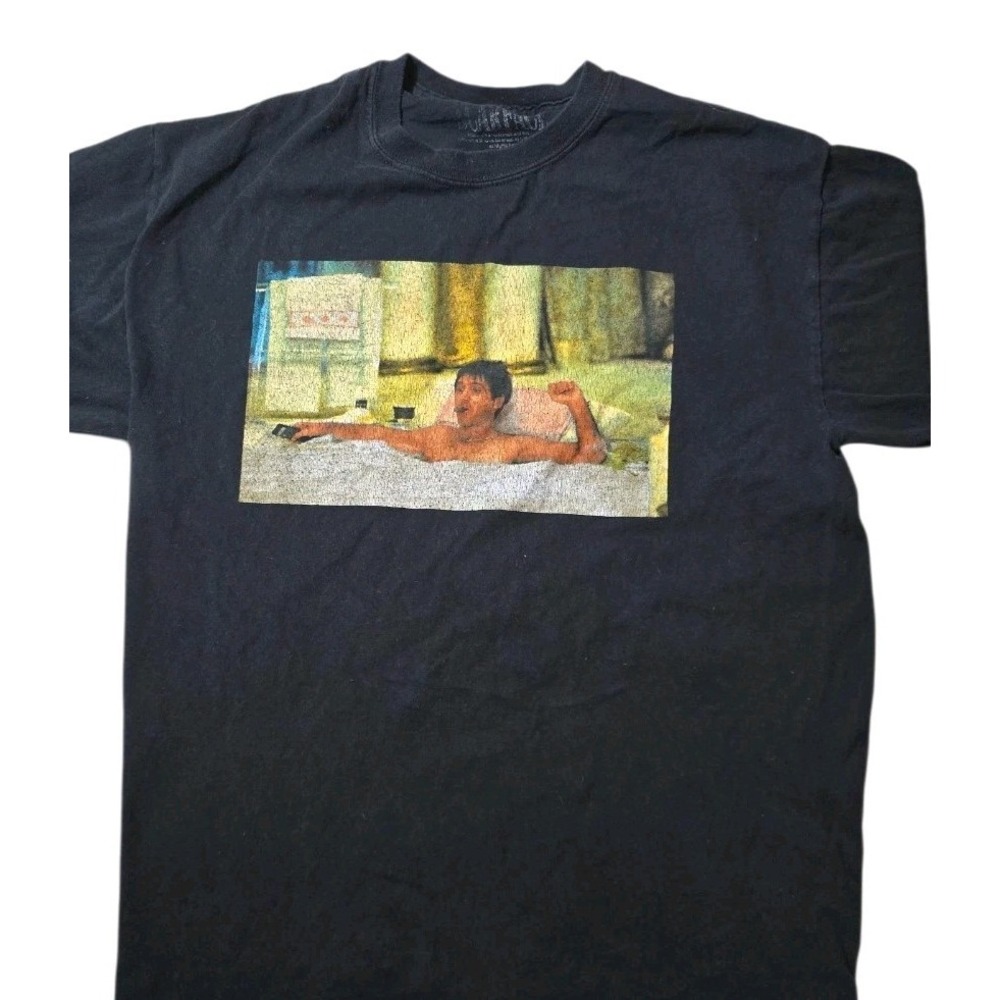 Scarface Mens Graphic T shirt Size Medium Black Tony Montana Bath Short Sleeve